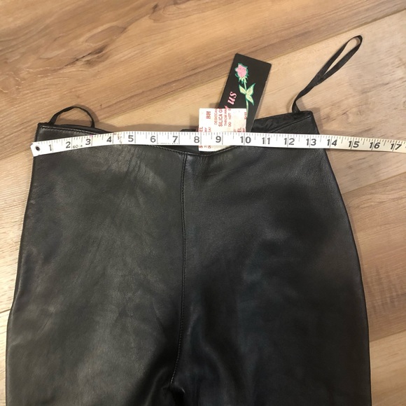 NWT SOFT SOFT BLACK LEATHER CAPRIS ZIP UP BACK WITH TIES ON LEGS SIZE S - Picture 3 of 12